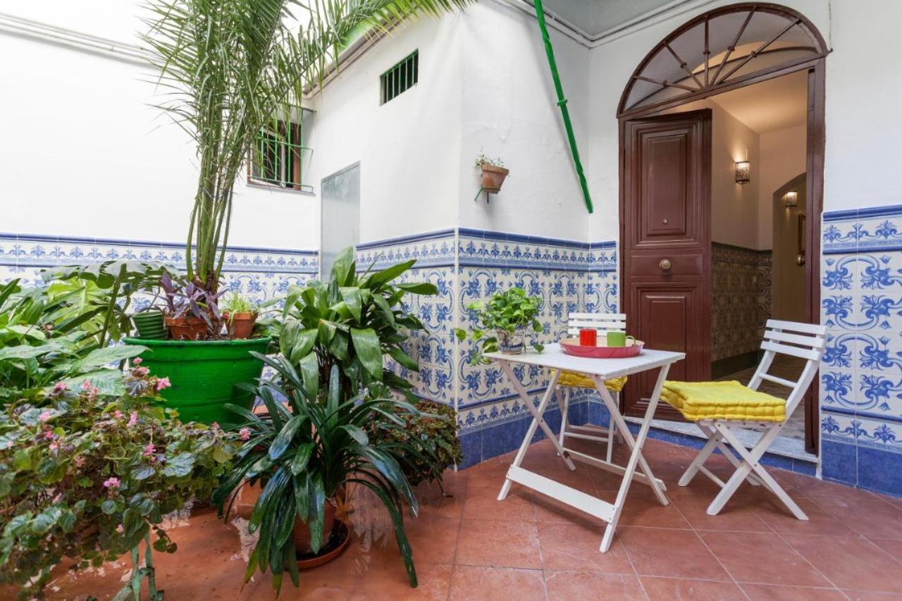 Wish Suite Pureza De Triana Sevilla Exterior photo